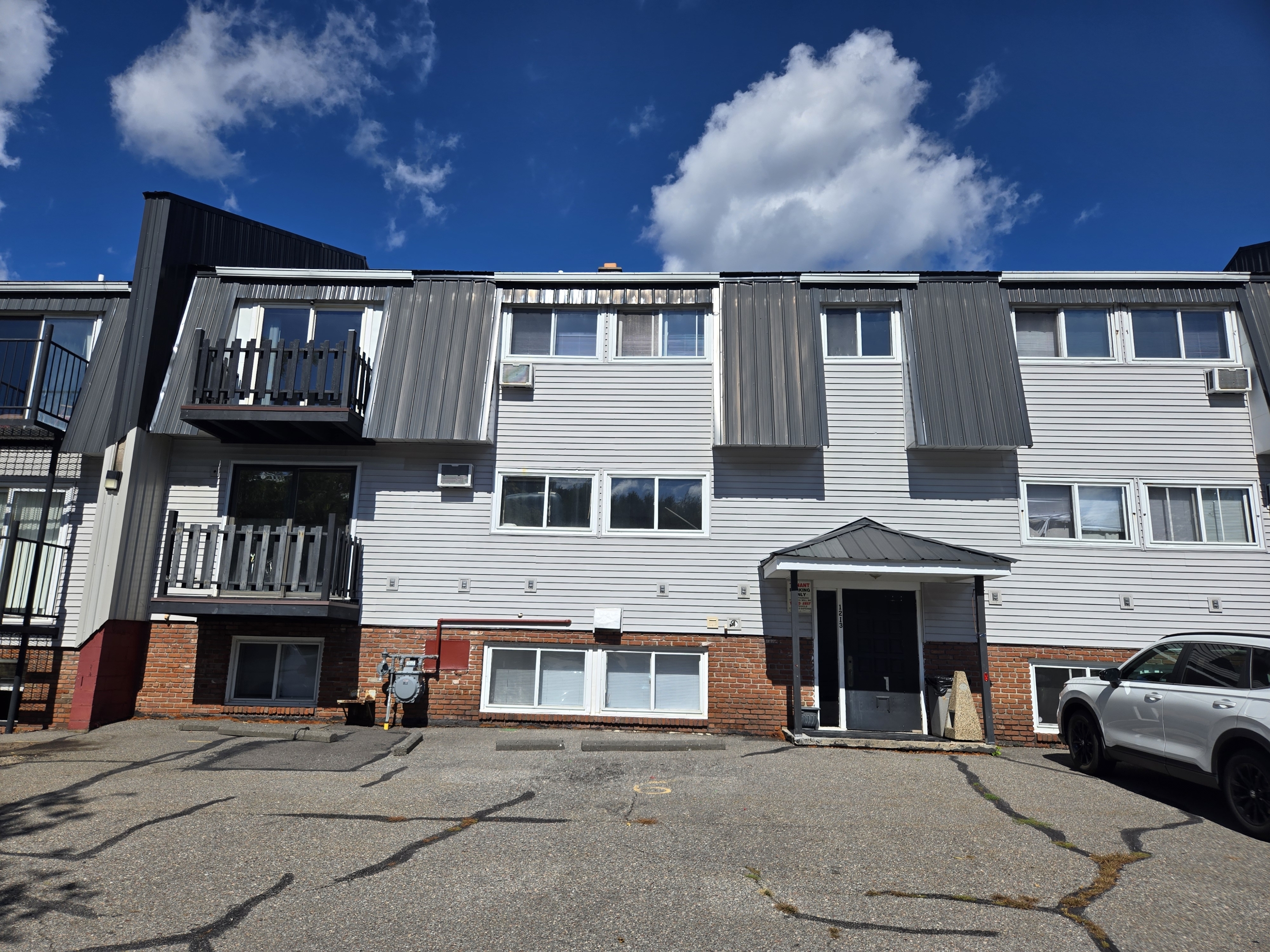 1213 E Union Ave Apt 2